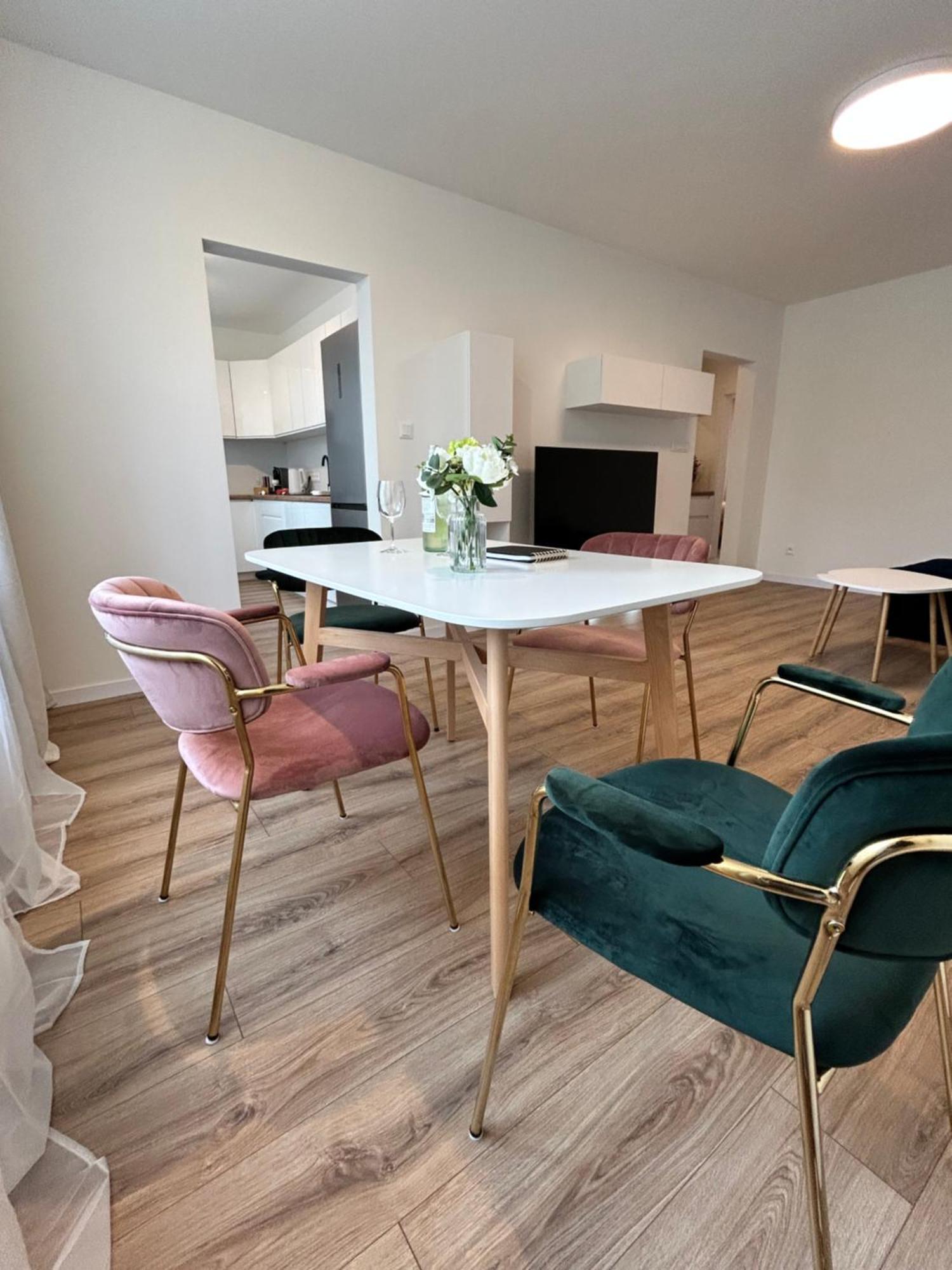 Apartman Novumspot เปรเชา ภายนอก รูปภาพ